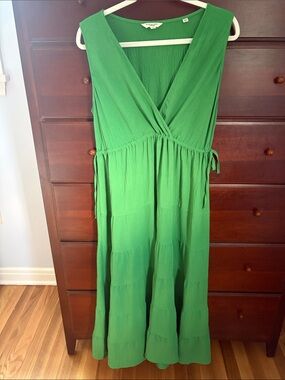 max studio london dress green Beautiful Max Studio London Summer Dress Green and White Tiered Maxie Dress Size Medium Light Weight Very Detailed